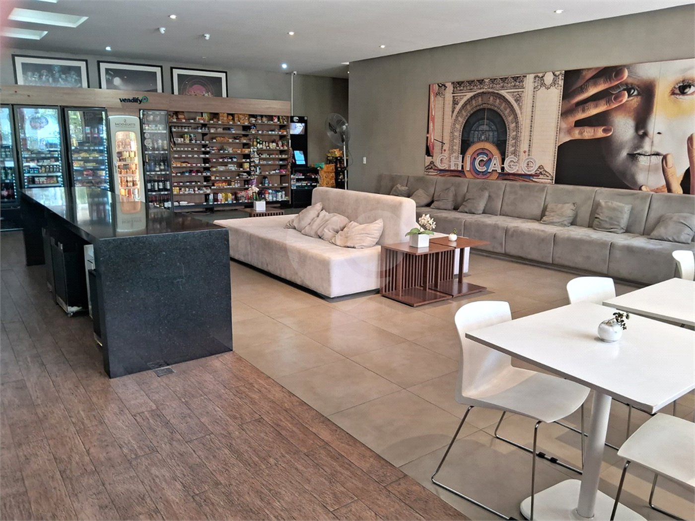 Apartamento à Venda na Bela Vista com 40 m2 de 1 Suíte em Andar Alto