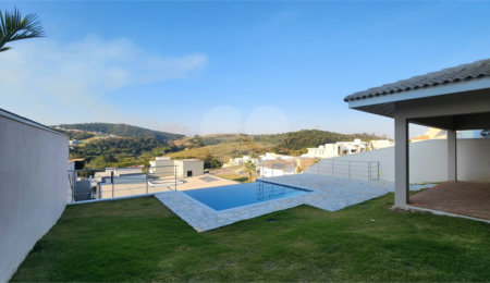 Casa à venda com 4 suítes no condomínio Santa Isabel I, Louveira - SP