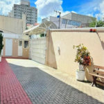 Casa à venda com 3 quartos, sendo 1 suíte, no condomínio Vila Siqueira, São Paulo - SP