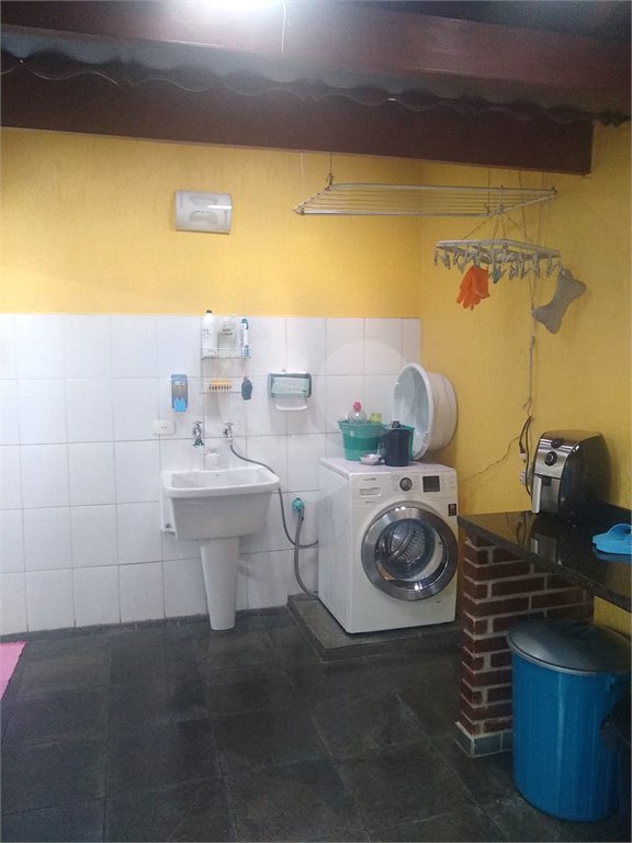 Sobrado à venda com 3 quartos, sendo 1 suíte,  em Vila do Castelo, São Paulo, SP