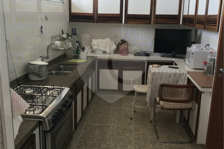 Sobrado à venda com 5 quartos, sendo 1 suíte, em Jardim São Bento, São Paulo, SP