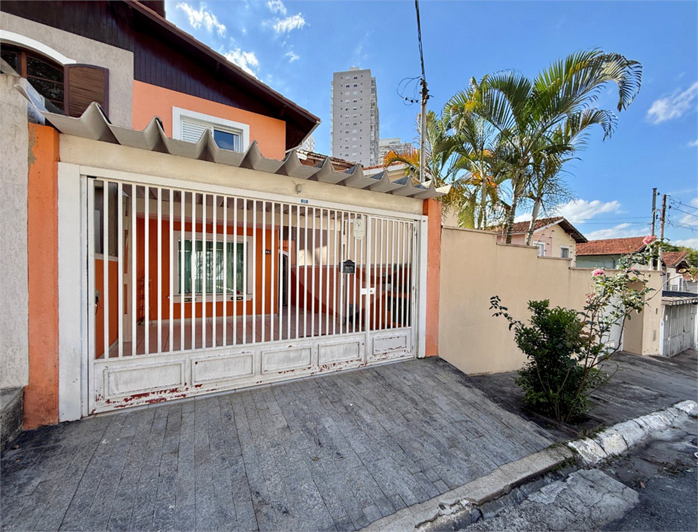 Sobrado à venda com 3 quartos, sendo 1 suíte, em Campo Grande, São Paulo, SP