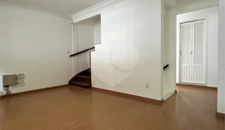 Sobrado à venda com 2 quartos em Barra Funda, São Paulo, SP