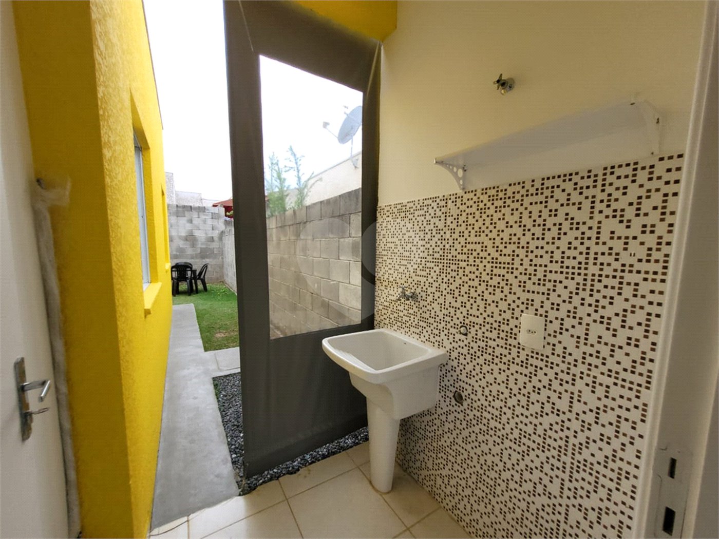 Casa à venda com 2 quartos no condomínio Novo Horizonte, Itapetininga - SP