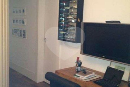 Apartamento à venda com 3 suítes em Jardim Ampliação, São Paulo, SP