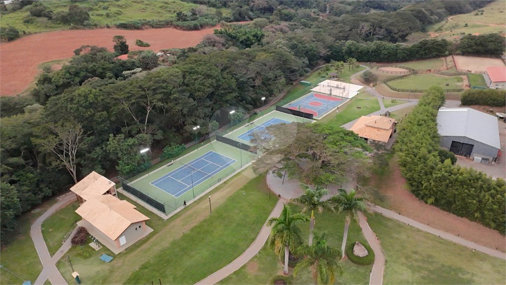 Casa para alugar com 5 quartos, sendo 1 suíte, no condomínio Figueira Garden, Atibaia - SP