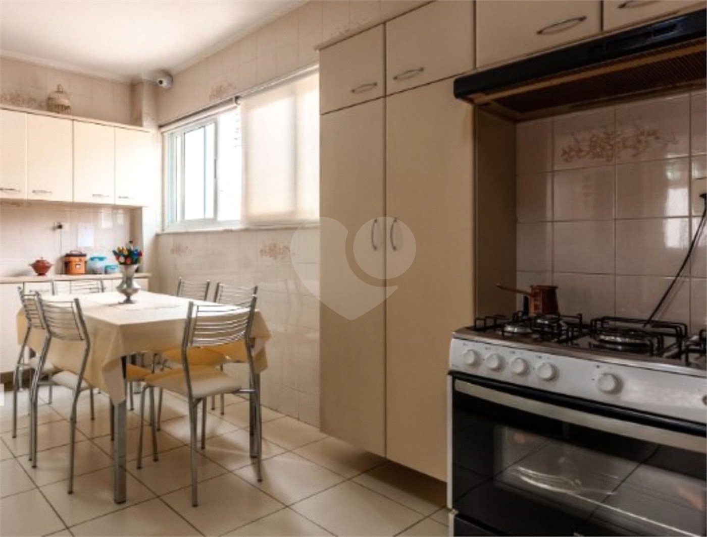 Apartamento à venda com 3 quartos, sendo 1 suíte, em Bela Vista, São Paulo, SP