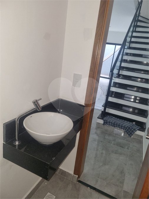 Sobrado à venda com 3 quartos, sendo 1 suíte, em Vila São Paulo, São Paulo, SP