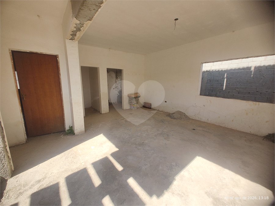 Terreno 810 metros à venda em Atibaia com projeto aprovado exclusivo de alto padrão com construção inacabada