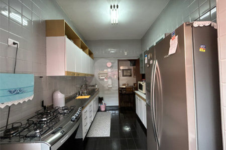 Casa de Vila à venda com 3 quartos, sendo 1 suíte, em Granja Julieta, São Paulo, SP