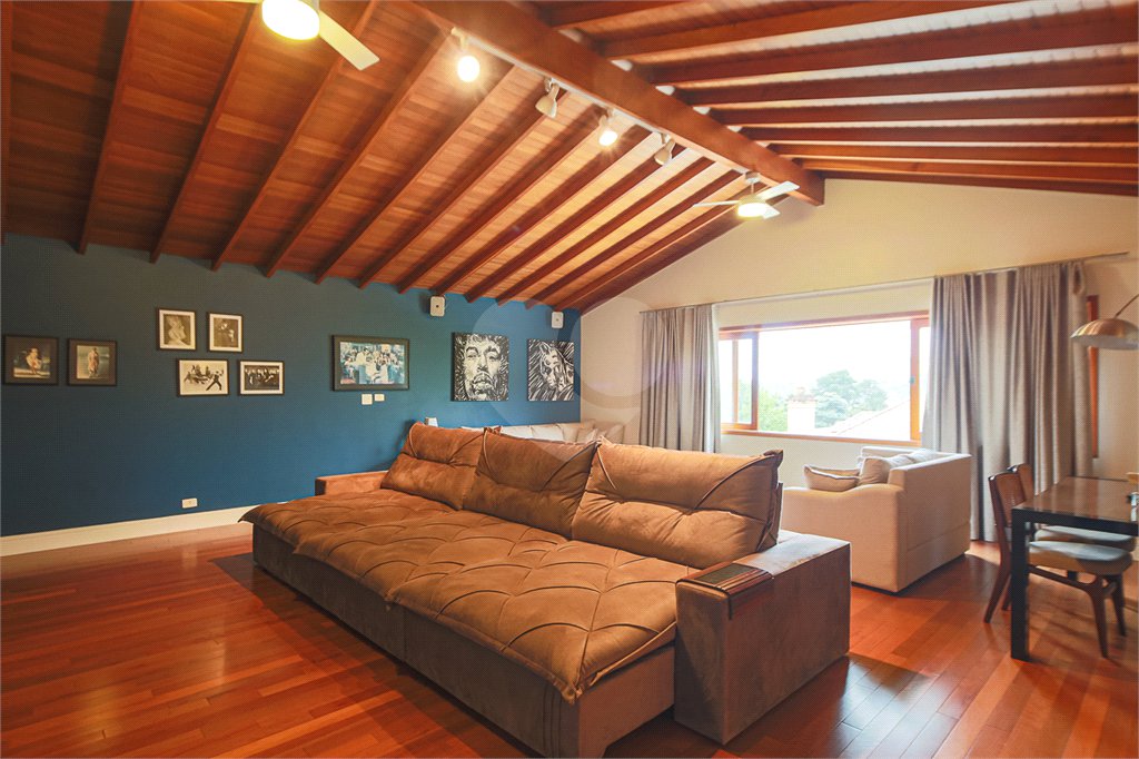 Casa à venda com 6 suítes em Jardim Cordeiro, São Paulo, SP