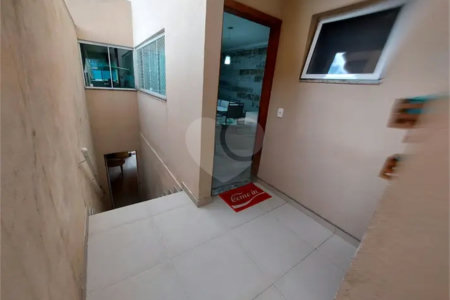 Sobrado à venda com 3 quartos, sendo 1 suíte, em Vila Laís, São Paulo, SP