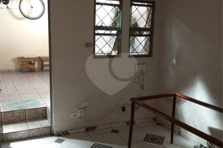 Casa de Vila à venda com 3 quartos em Jardim Santa Cruz, Salto, SP
