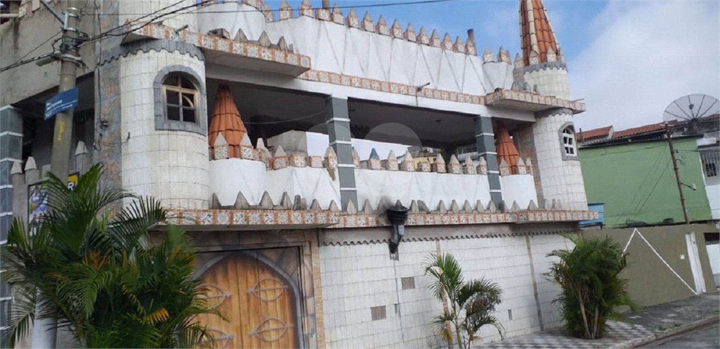 Sobrado à venda com 5 quartos, sendo 1 suíte, em Freguesia do Ó, São Paulo, SP