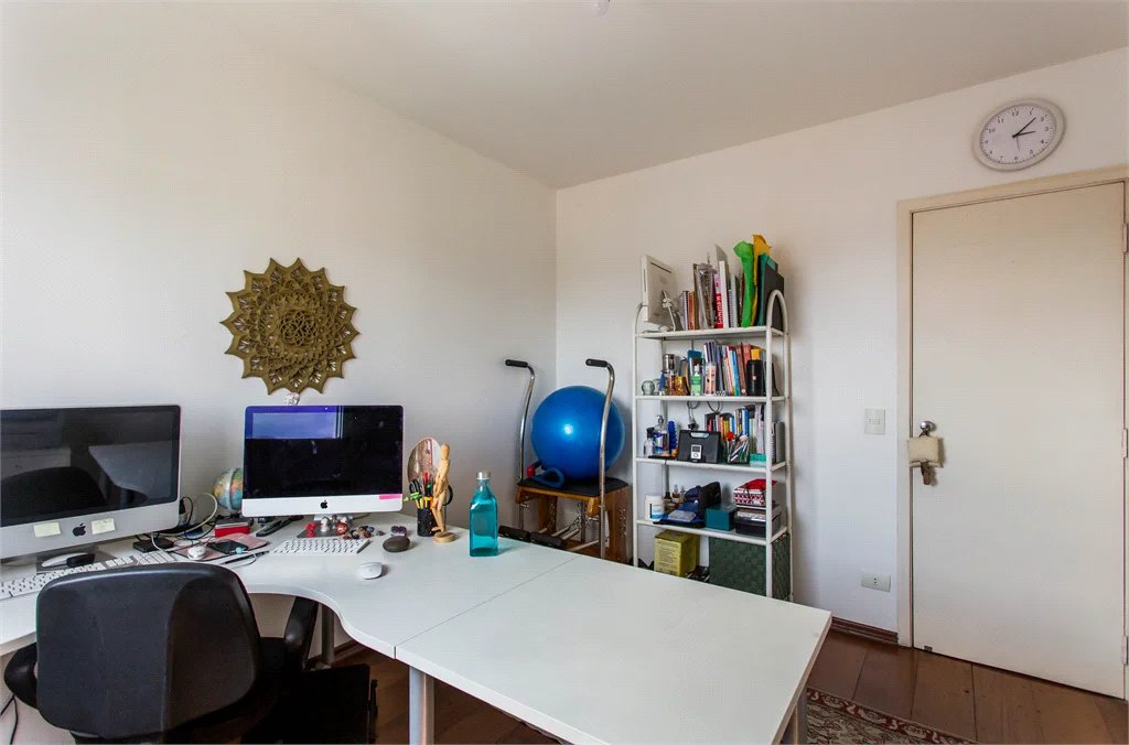 Apartamento à venda com 4 quartos, sendo 3 suítes,  em Jardim Londrina, São Paulo, SP