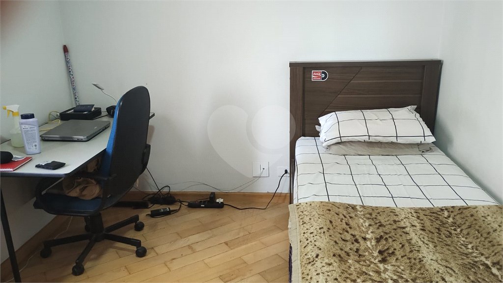 Apartamento à venda com 3 quartos, sendo 1 suíte,  em Campo Grande, São Paulo, SP