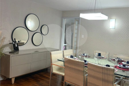 Apartamento à venda com 3 quartos, sendo 1 suíte, em Santa Cecília, São Paulo, SP