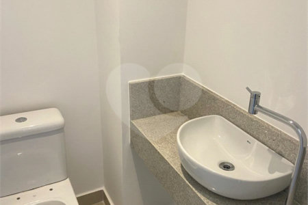 Apartamento à venda com 2 suítes em Alvinópolis, Atibaia, SP