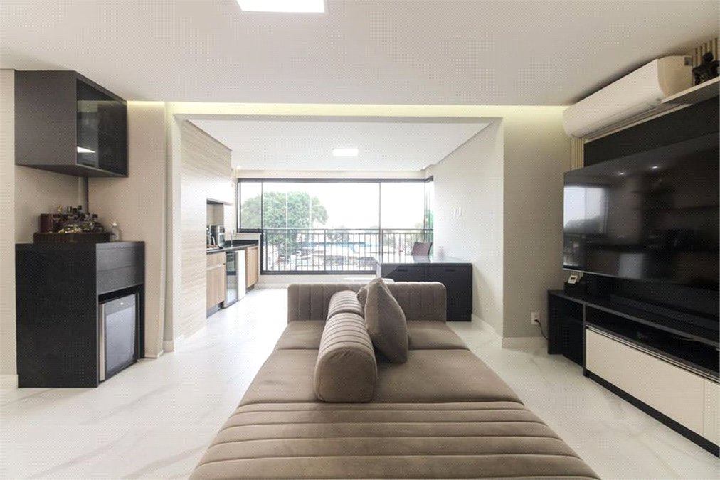 Apartamento à venda com 3 suítes em Parque São Jorge, São Paulo, SP