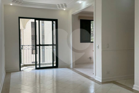 Apartamento à venda com 3 quartos, sendo 1 suíte,  em Vila Suzana, São Paulo, SP