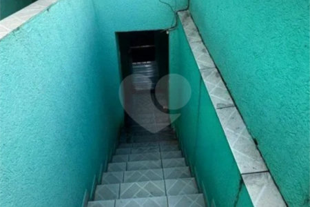 Casa à venda com 4 quartos em Parque Maria Domitila, São Paulo, SP