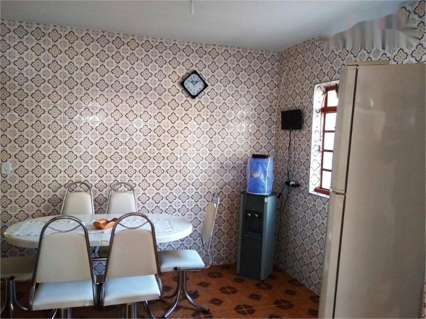 Sobrado à venda com 4 quartos, sendo 1 suíte, em Vila Constança, São Paulo, SP