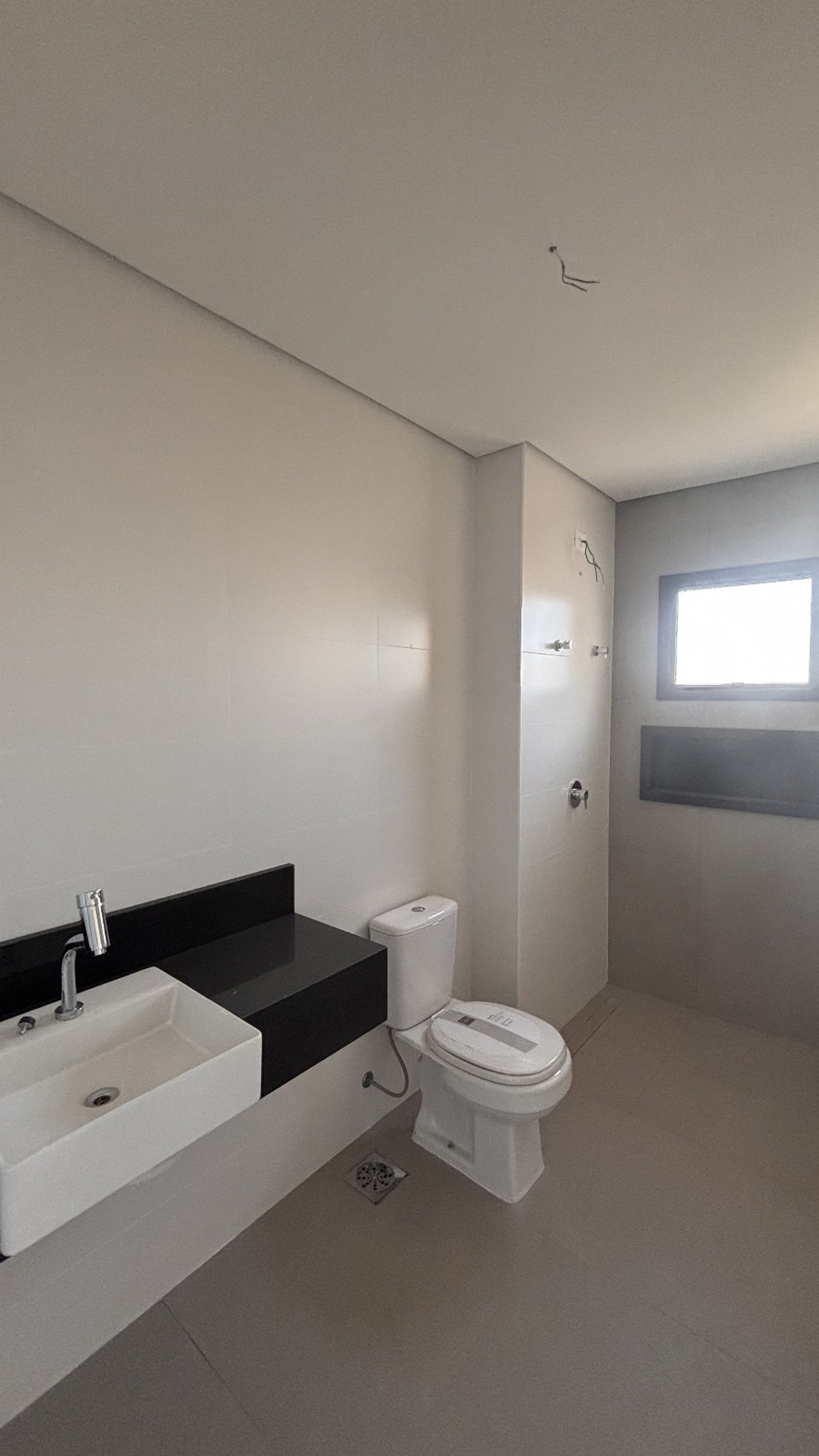 Apartamento à venda com 3 suítes em Edifício Majestic, Presidente Prudente, SP