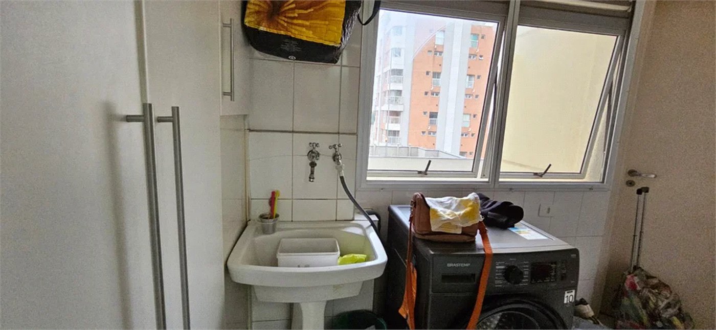 Apartamento à venda com 3 quartos, sendo 2 suítes, em Pinheiros, São Paulo, SP