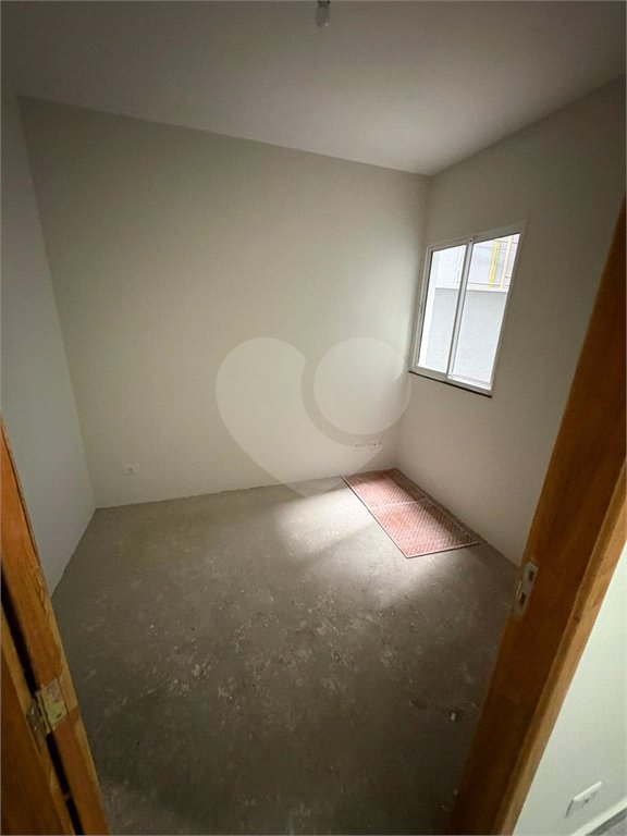 Casa à venda com 3 quartos, sendo 1 suíte, no condomínio Felipe Camarao, Poá - SP