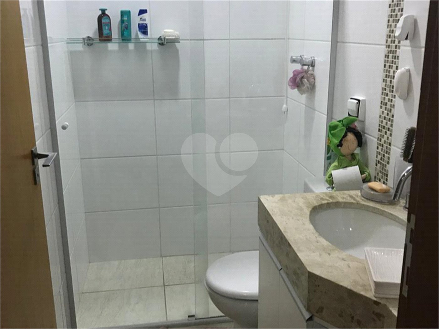 Casa à venda com 3 quartos, sendo 1 suíte,  no condomínio Horto Florestal II, Sorocaba - SP