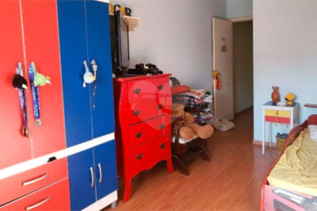 Casa à venda com 4 quartos, sendo 3 suítes,  em Vila Gustavo, São Paulo, SP