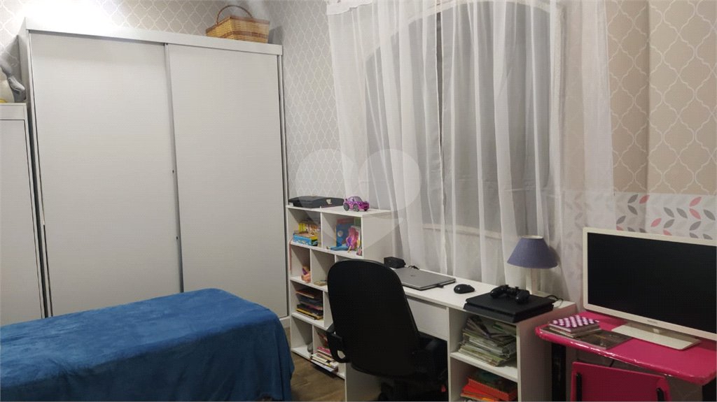 Sobrado à venda com 3 quartos, sendo 1 suíte, em Jardim Tabatinga, Guarulhos, SP