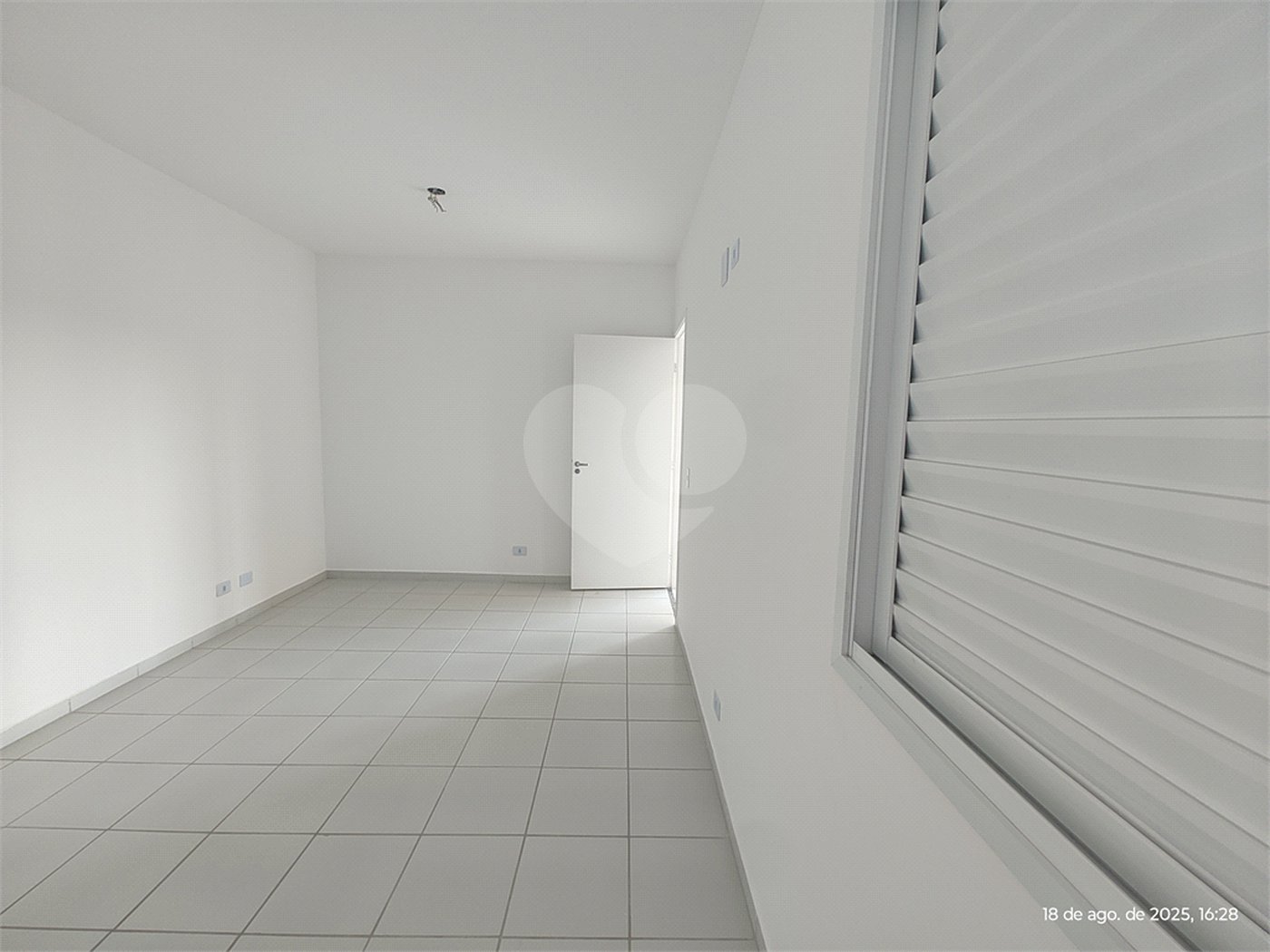 Apartamento para alugar com 2 quartos em Jardim das Palmeiras, Atibaia, SP