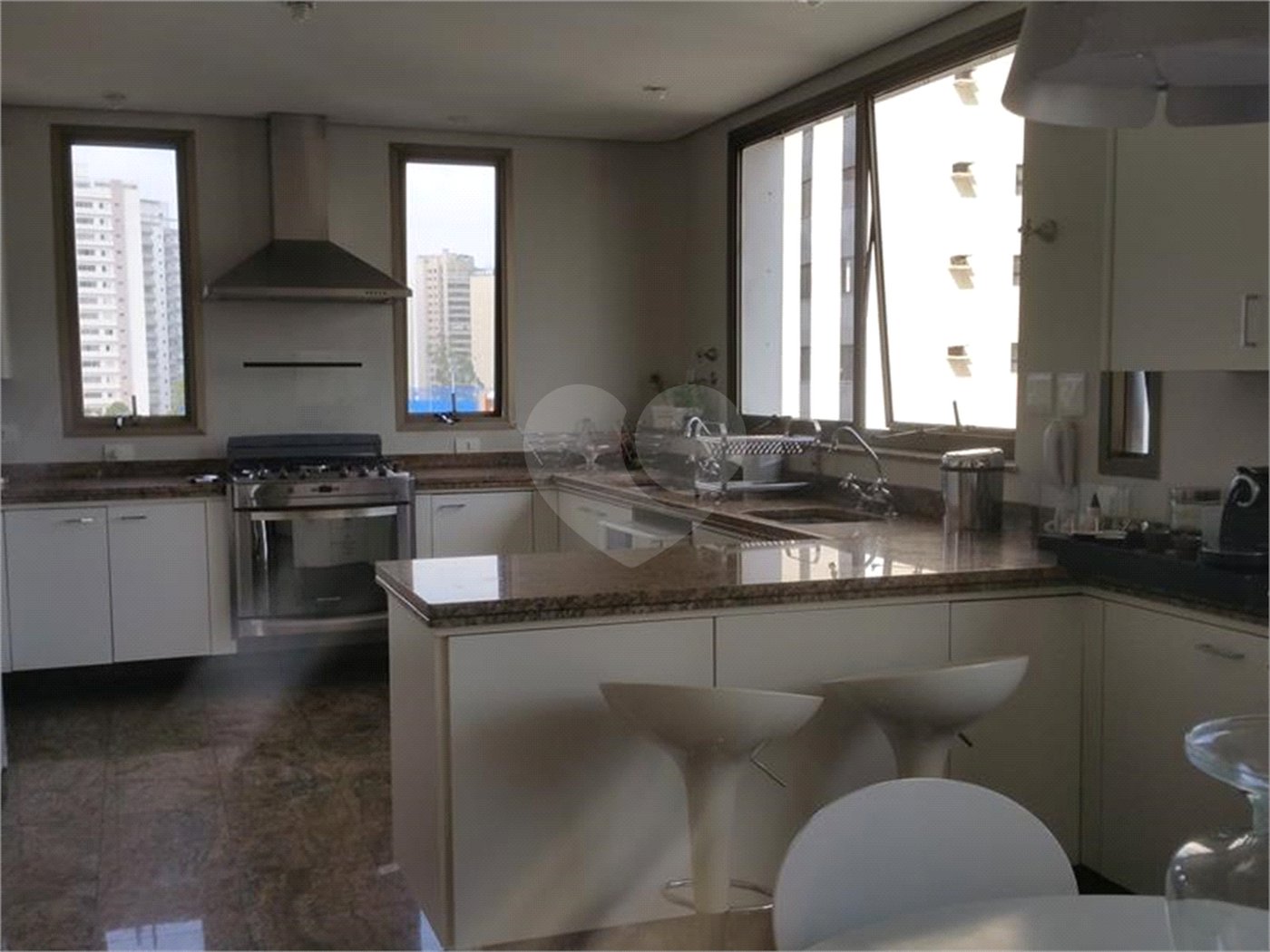 Apartamento à venda ou para alugar com 4 suítes em Morumbi, São Paulo, SP