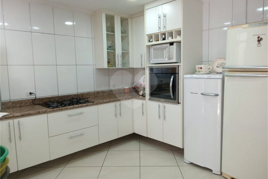 Sobrado à venda com 4 quartos, sendo 1 suíte, em Horto Florestal, São Paulo, SP