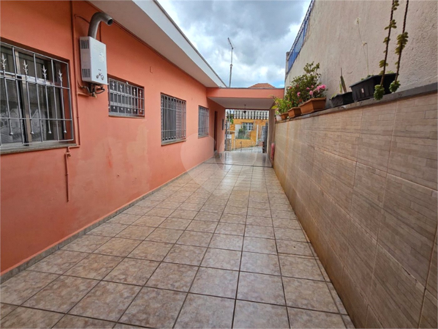 Casa à venda com 3 quartos, sendo 1 suíte, em Vila Pereira Cerca, São Paulo, SP
