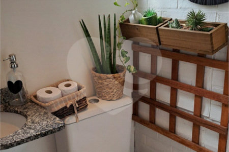 Casa à venda com 3 quartos, sendo 1 suíte,  no condomínio Moradas do Horto, São Paulo - SP