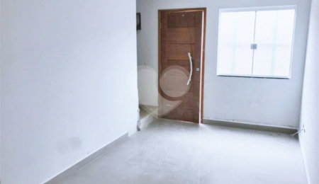 Casa à venda ou para alugar com 2 suítes no condomínio Residence Adelina, São Paulo - SP