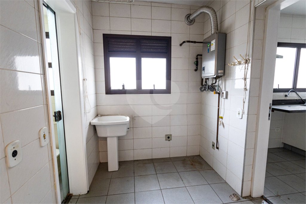 Apartamento para alugar com 3 suítes em Moema, São Paulo, SP