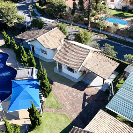 Chácara à venda com 4 quartos, sendo 1 suíte,  em Campos de Atibaia, Atibaia, SP