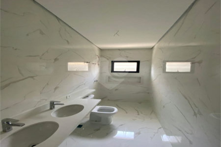 Casa à venda com 3 suítes no condomínio Shambala II, Atibaia - SP