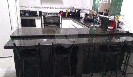 Casa à venda com 3 quartos, sendo 1 suíte,  no condomínio Casa de Rua, São Paulo - SP