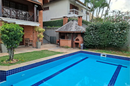 Sobrado à venda com 4 quartos, sendo 2 suítes, em Jardim Leonor, São Paulo, SP
