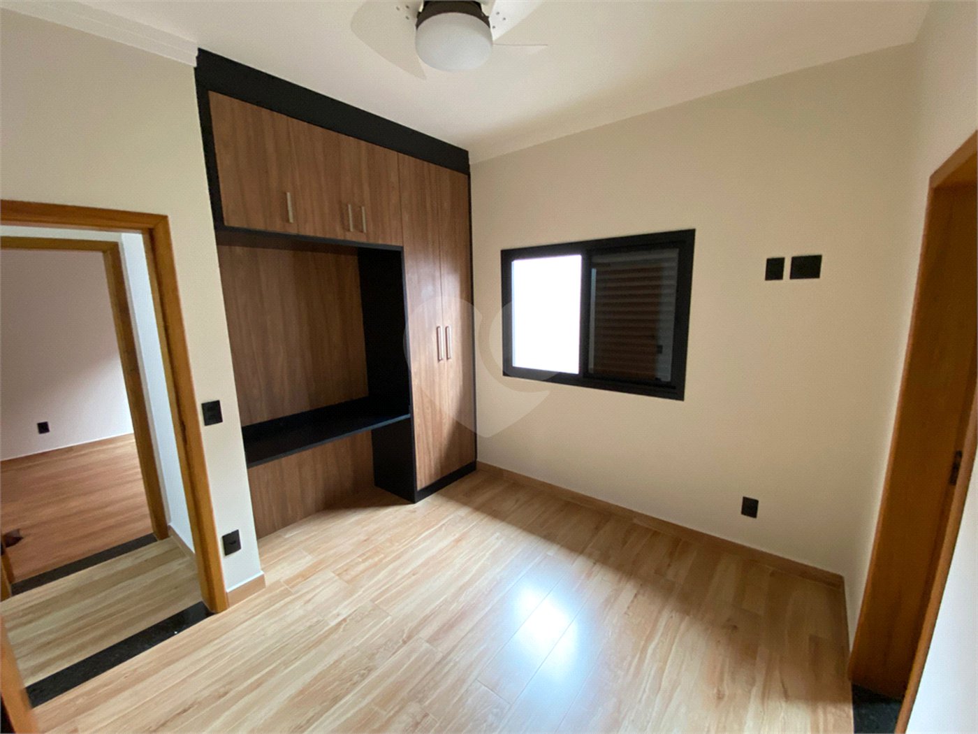 Casa à venda com 3 suítes no condomínio Lagos D Icaraí, Salto - SP