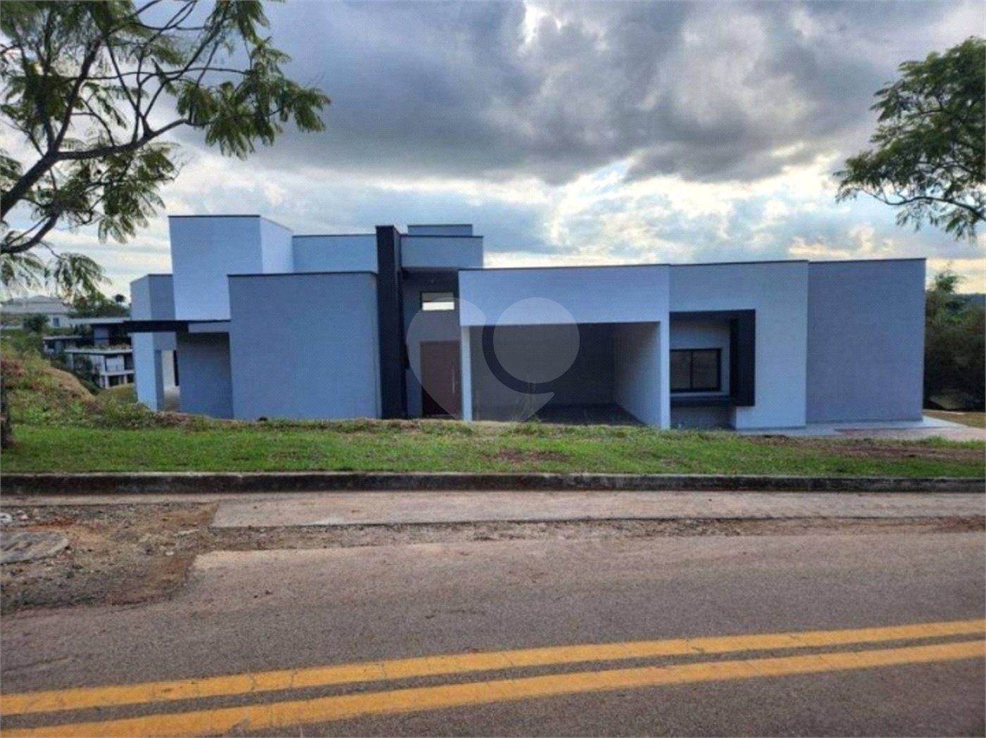 Casa à venda com 3 suítes no condomínio Residencial Jardim Primavera Louveira, Louveira - SP