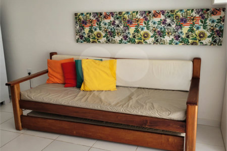 Apartamento à venda com 1 suíte em Taperapuan, Porto Seguro, BA