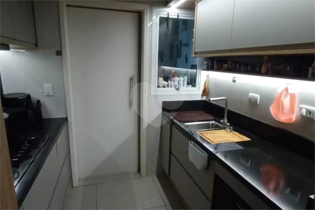 Casa à venda com 3 quartos, sendo 1 suíte, no condomínio Jardim das Palmas, São Paulo - SP