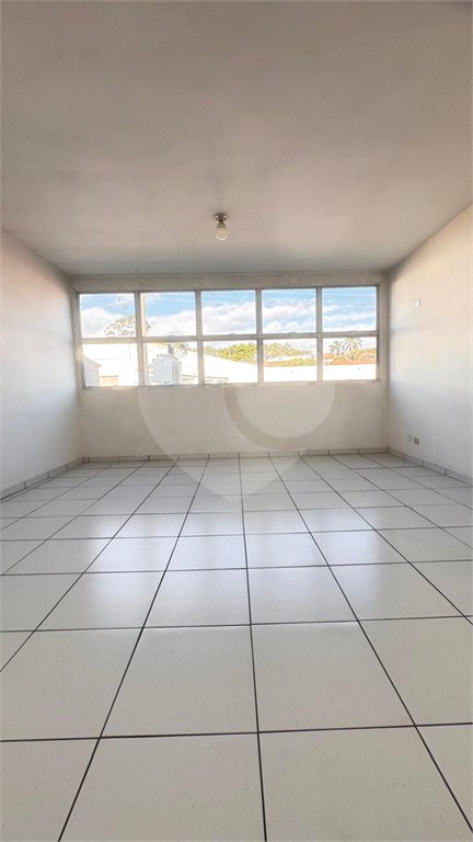 Prédio para alugar no Centro, Poá, SP