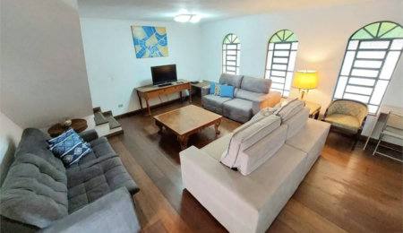 Casa à venda com 6 quartos, sendo 1 suíte,  em Vila Morse, São Paulo, SP