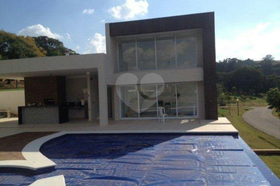 Sobrado à venda com 4 suítes em Posse Nova, Itupeva, SP